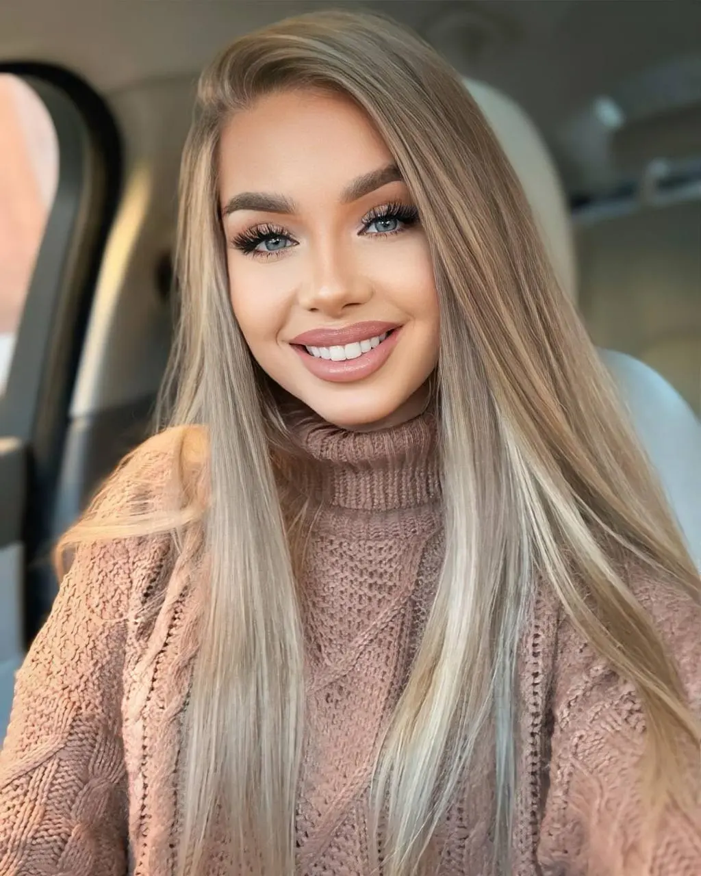 Alexia-Cristina  russian matchmaker