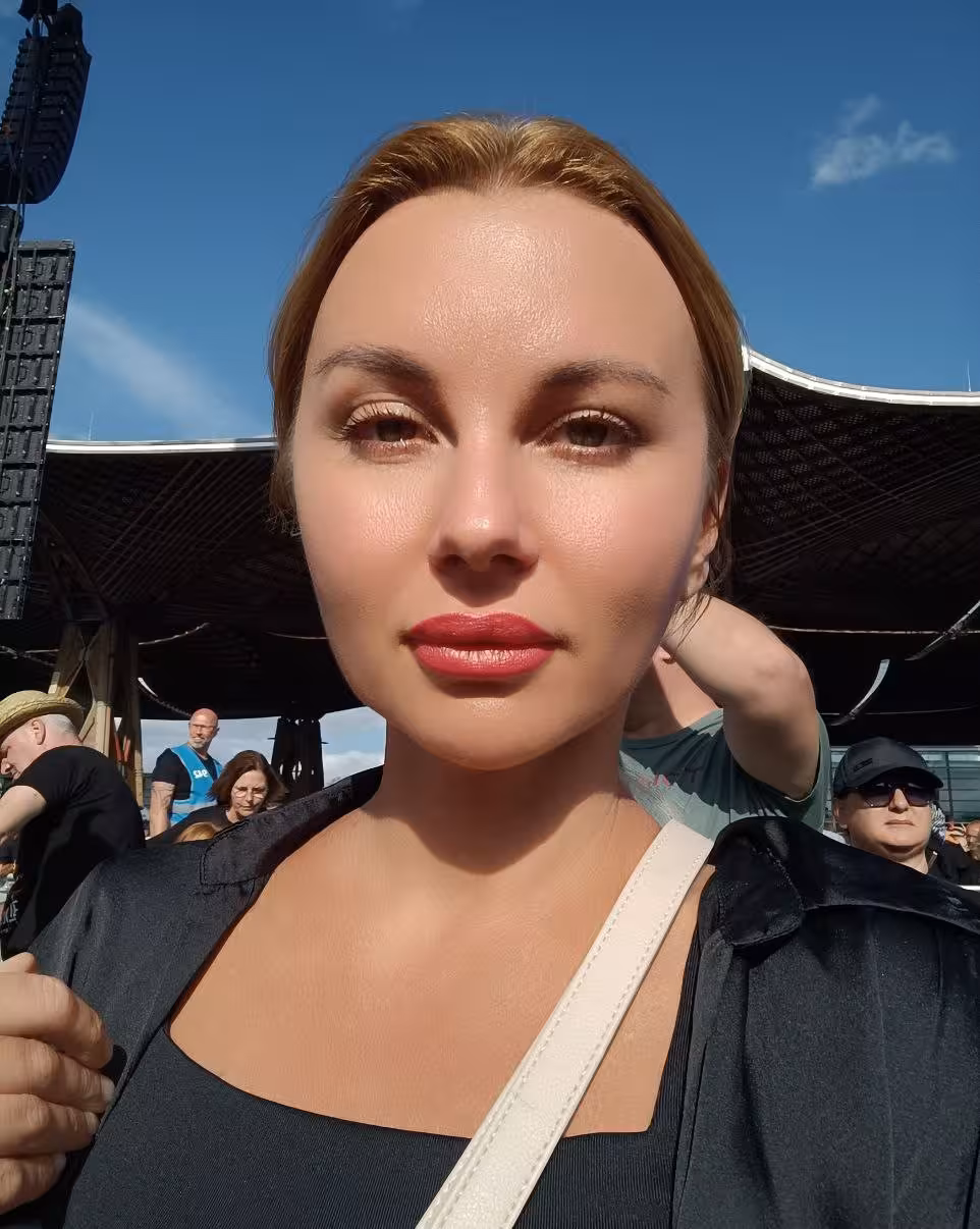 Yulia how to tell if a russian guy likes you Yulia how to tell if a russian guy likes you