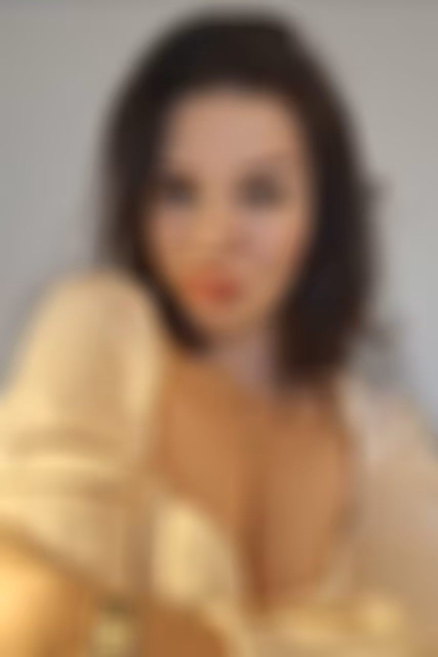 Vlada 39 yo from Kyiv  Ukraine Bride agency services have been decent
