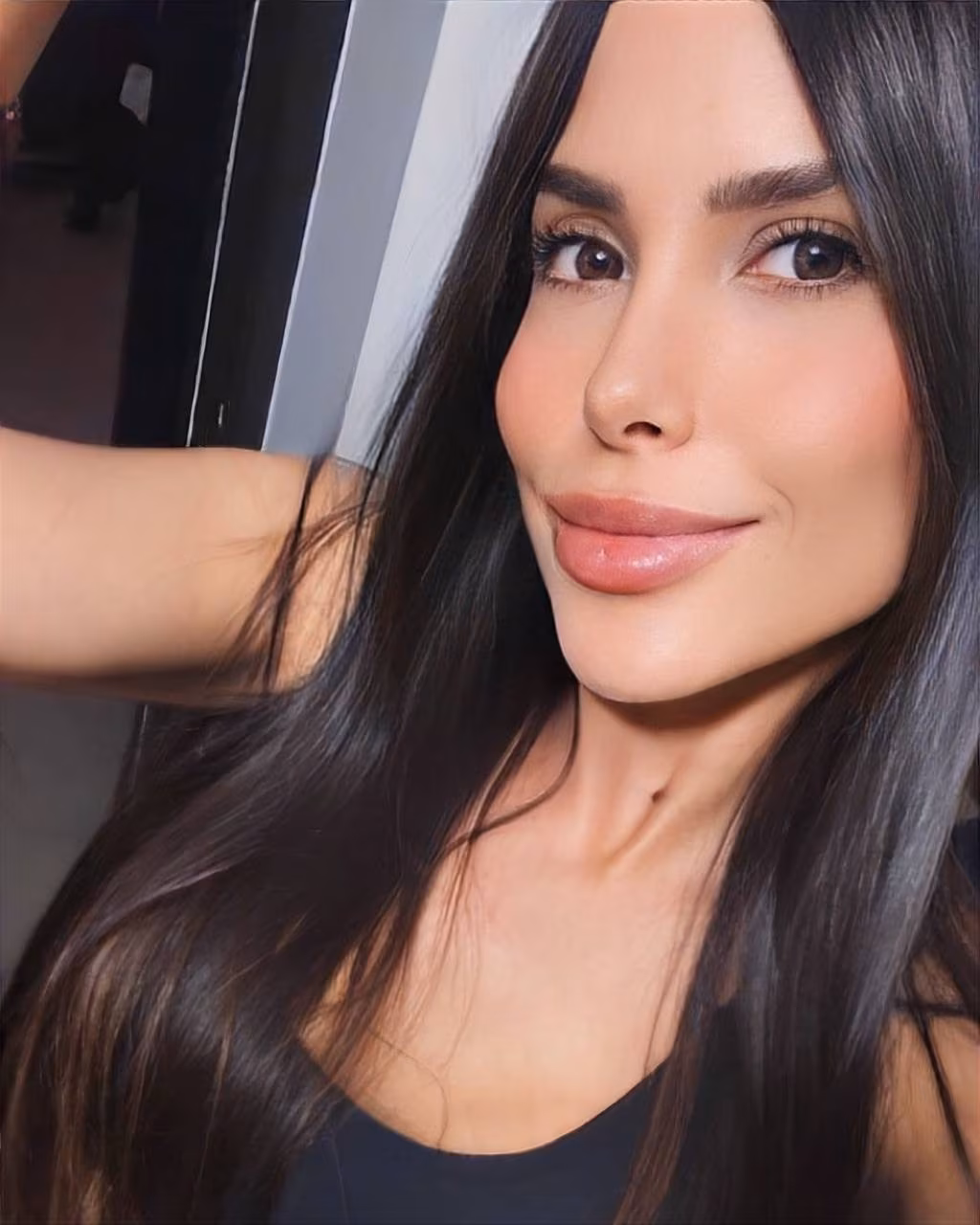 Geraldin 35 Cali Colombia Bride meeting services are easy to navigate