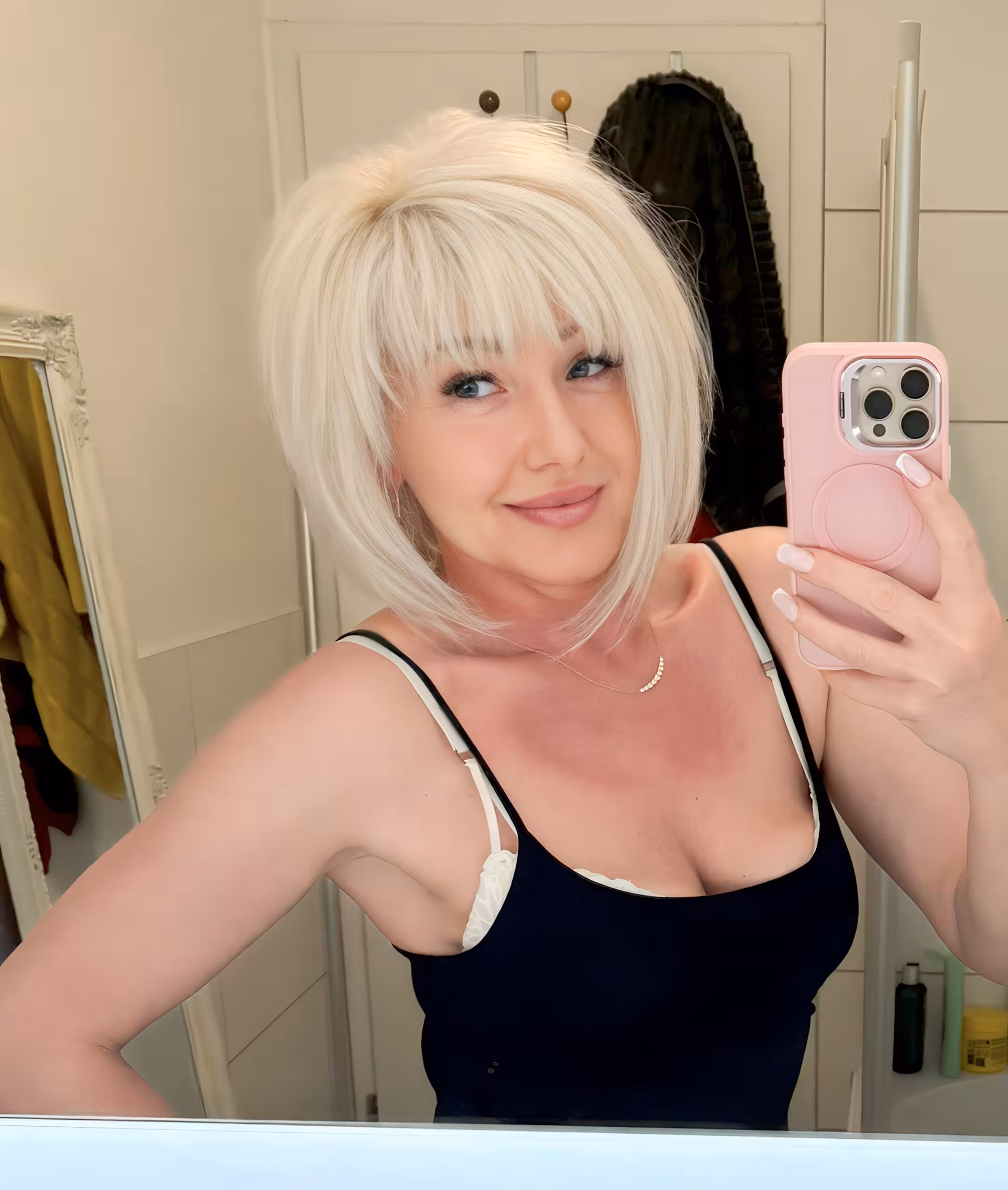 Natalia 48 yo from Warnemünde  Germany Bride romance websites are pretty cool