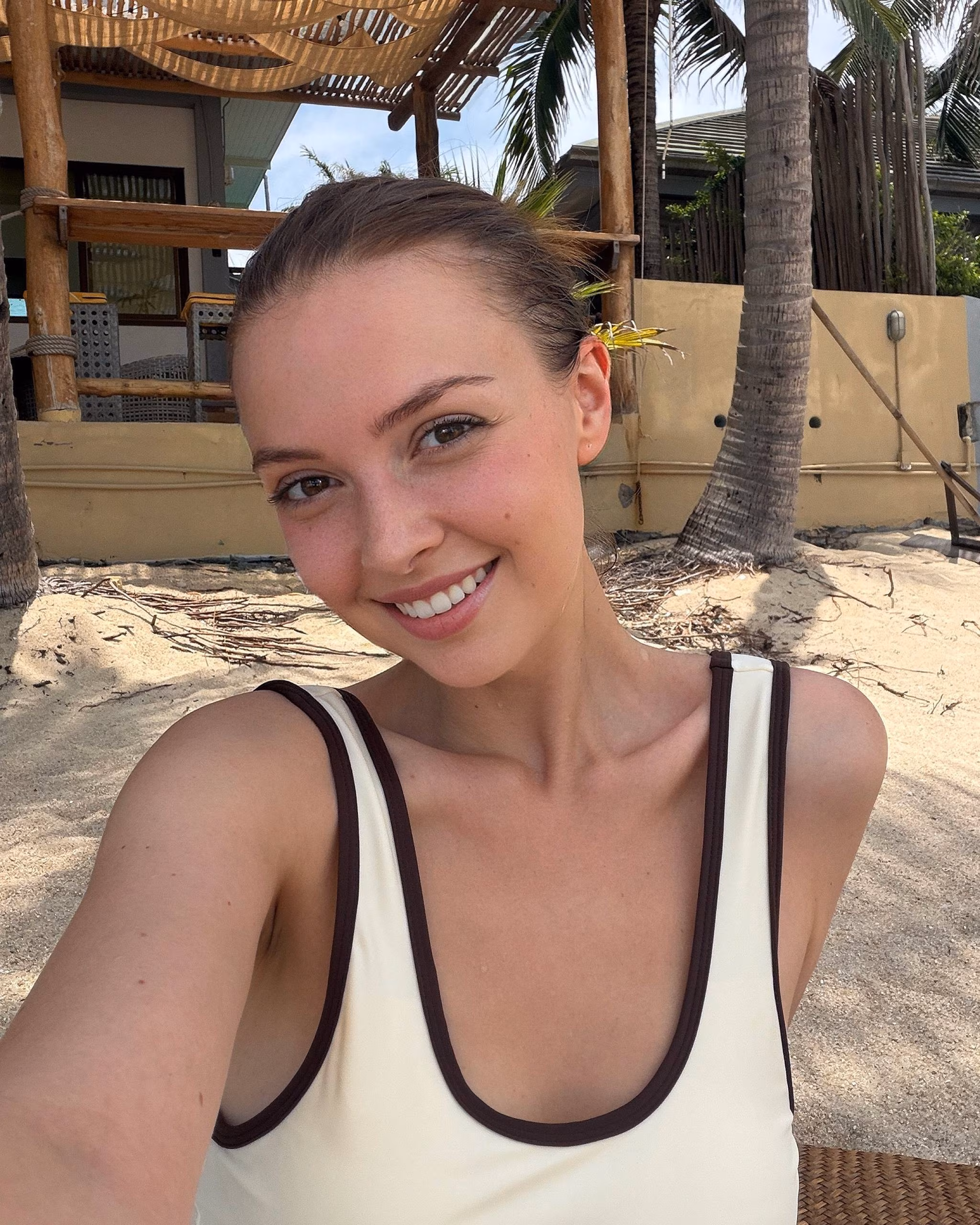 Alina 28 Bangkok Thailand Bride agency matching feels right to me