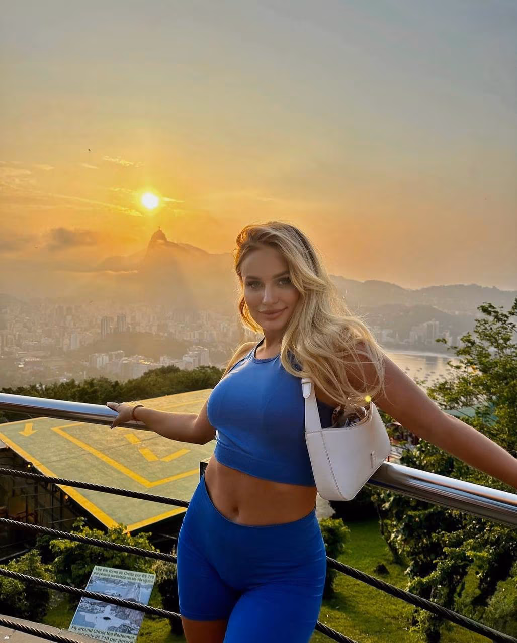 Elina 32 Hamburg Germany Bride matching services are my adventure