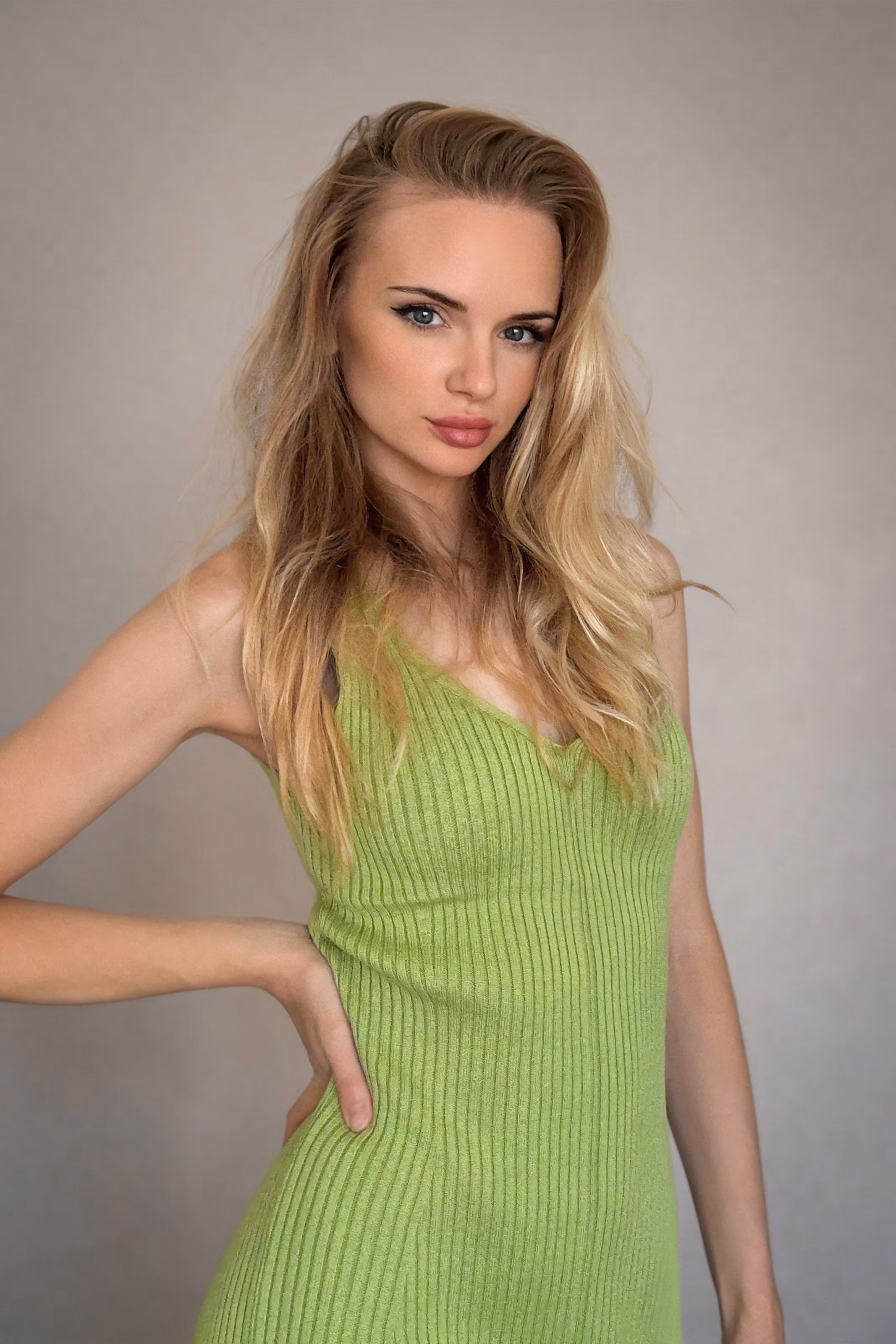 Alena 35 Kyiv Ukraine Bride relationship platforms are legit