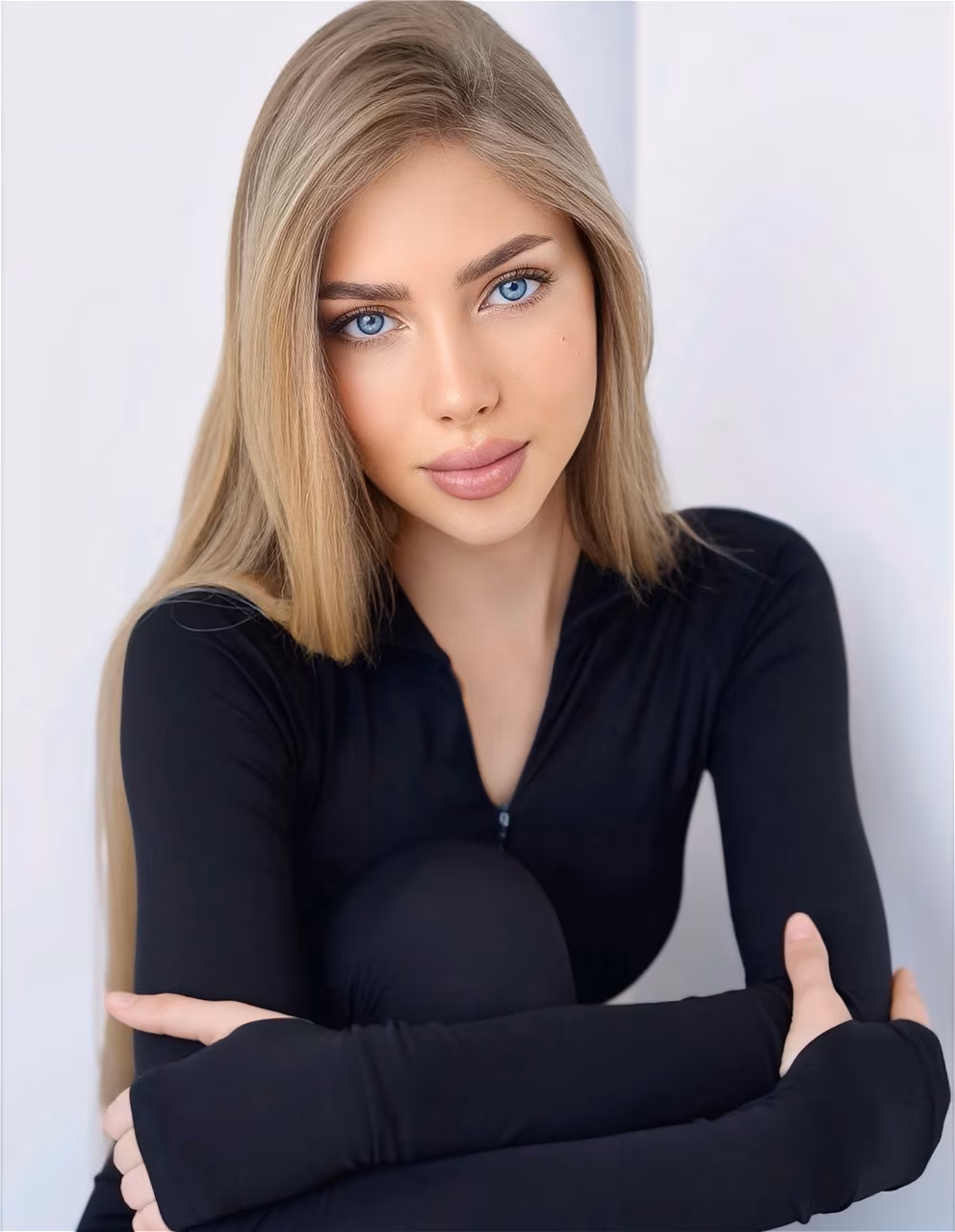 Yelyzaveta 18 Kyiv Ukraine Bride romance is what I'm after these days