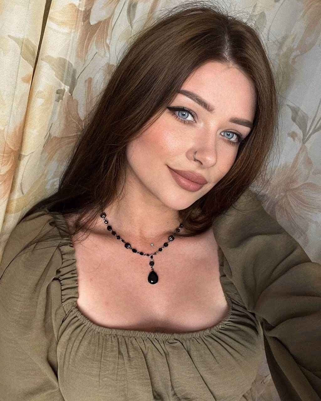 Lilianna-Mariia 25 Lviv Ukraine I'm using bride love platforms to find him